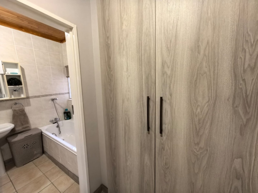 3 Bedroom Property for Sale in Rhodesdene Northern Cape